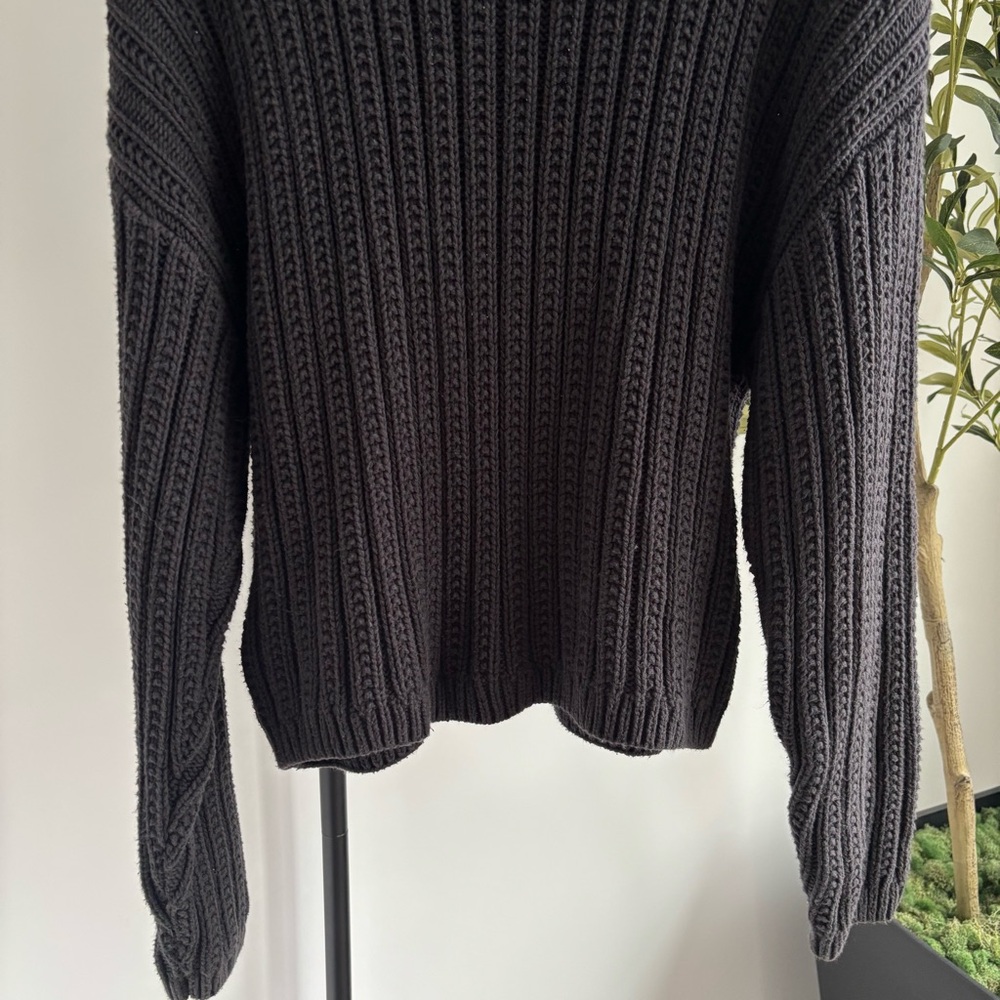 • [Universal Thread] Sweater • - Picture 8 of 8